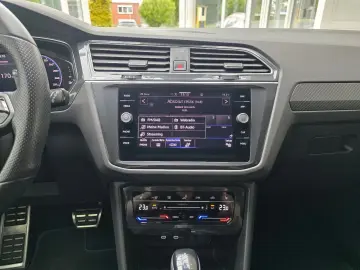 VW Tiguan R 4Motion BlackStyle Akrapovic Pano Leder
