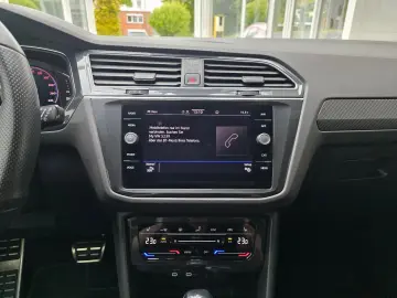 VW Tiguan R 4Motion BlackStyle Akrapovic Pano Leder