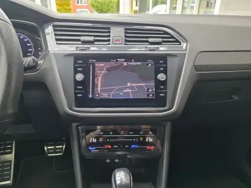 VW Tiguan R 4Motion BlackStyle Akrapovic Pano Leder