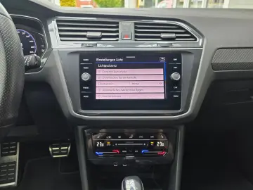VW Tiguan R 4Motion BlackStyle Akrapovic Pano Leder
