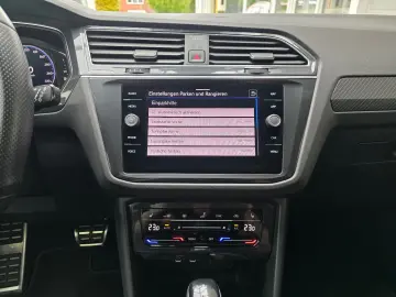 VW Tiguan R 4Motion BlackStyle Akrapovic Pano Leder