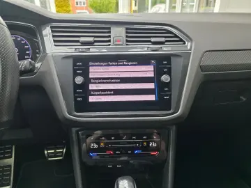 VW Tiguan R 4Motion BlackStyle Akrapovic Pano Leder