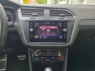 VW Tiguan R 4Motion BlackStyle Akrapovic Pano Leder