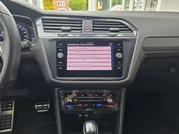 VW Tiguan R 4Motion BlackStyle Akrapovic Pano Leder