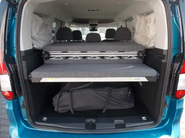 VW Caddy California Camper