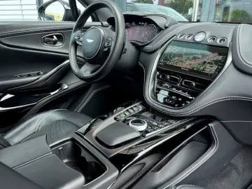 ASTON MARTIN DBX 4.0 V8