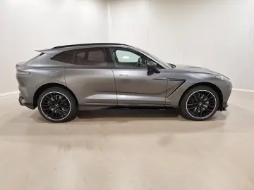ASTON MARTIN DBX 707 Carbon Keramik Navi AHK  UPE 310.800 -