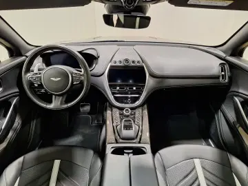 ASTON MARTIN DBX 707 Carbon Keramik Navi AHK  UPE 310.800 -