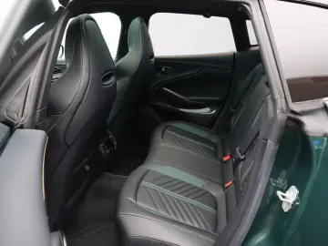 ASTON MARTIN DBX 4.0 V8 DBX 707