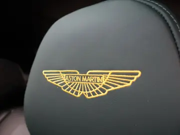 ASTON MARTIN DBX 4.0 V8 DBX 707