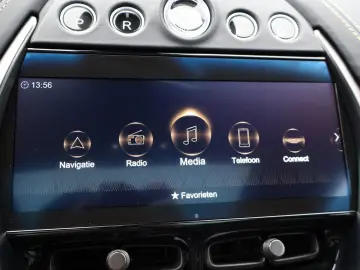 ASTON MARTIN DBX 4.0 V8 DBX 707