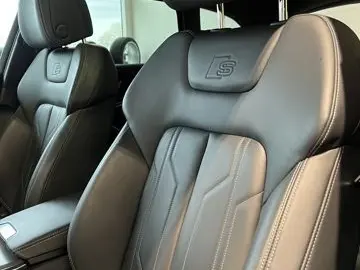 AUDI A6 55 e 2x S Line Black Pano Matrix Kamera 19&a…