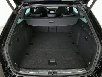 SKODA Superb Combi Sportline 2.0 TSI 140kW 7-Gang Auto