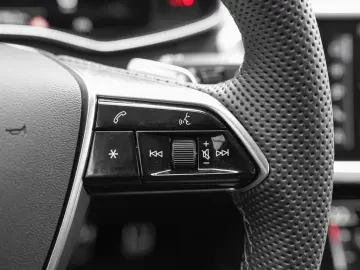 AUDI S6 Avant 3.0 TDI Navi LED Kamera Optik schwarz