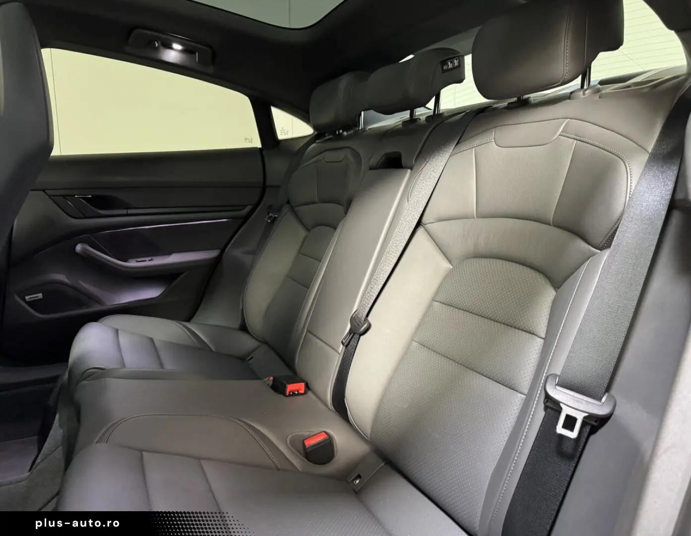 PORSCHE Taycan 79 kWh - Pano - 400 KM Range! 31 000KM! N