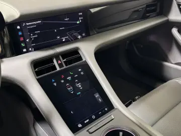 PORSCHE Taycan 79 kWh - Pano - 400 KM Range! 31 000KM! N