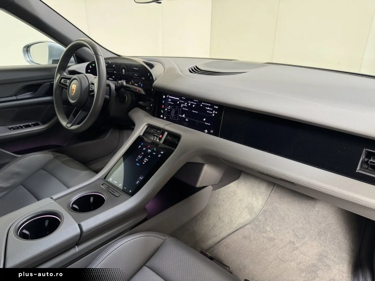 PORSCHE Taycan 79 kWh - Pano - 400 KM Range! 31 000KM! N