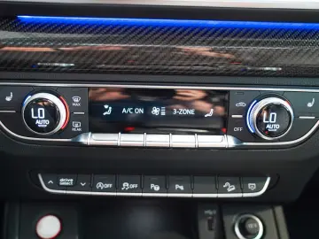 AUDI SQ5 Sportback 3.0 TDI quattro MATRIX Pano HUD