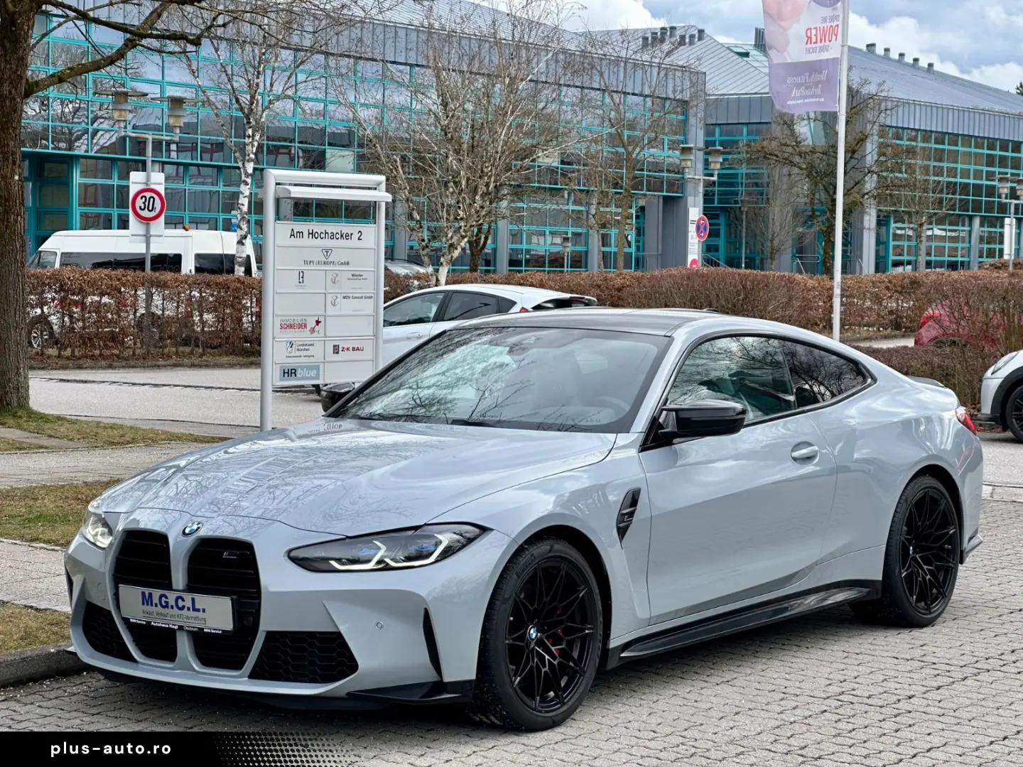 BMW M4 Coupe xDrive Competition-M-Driver