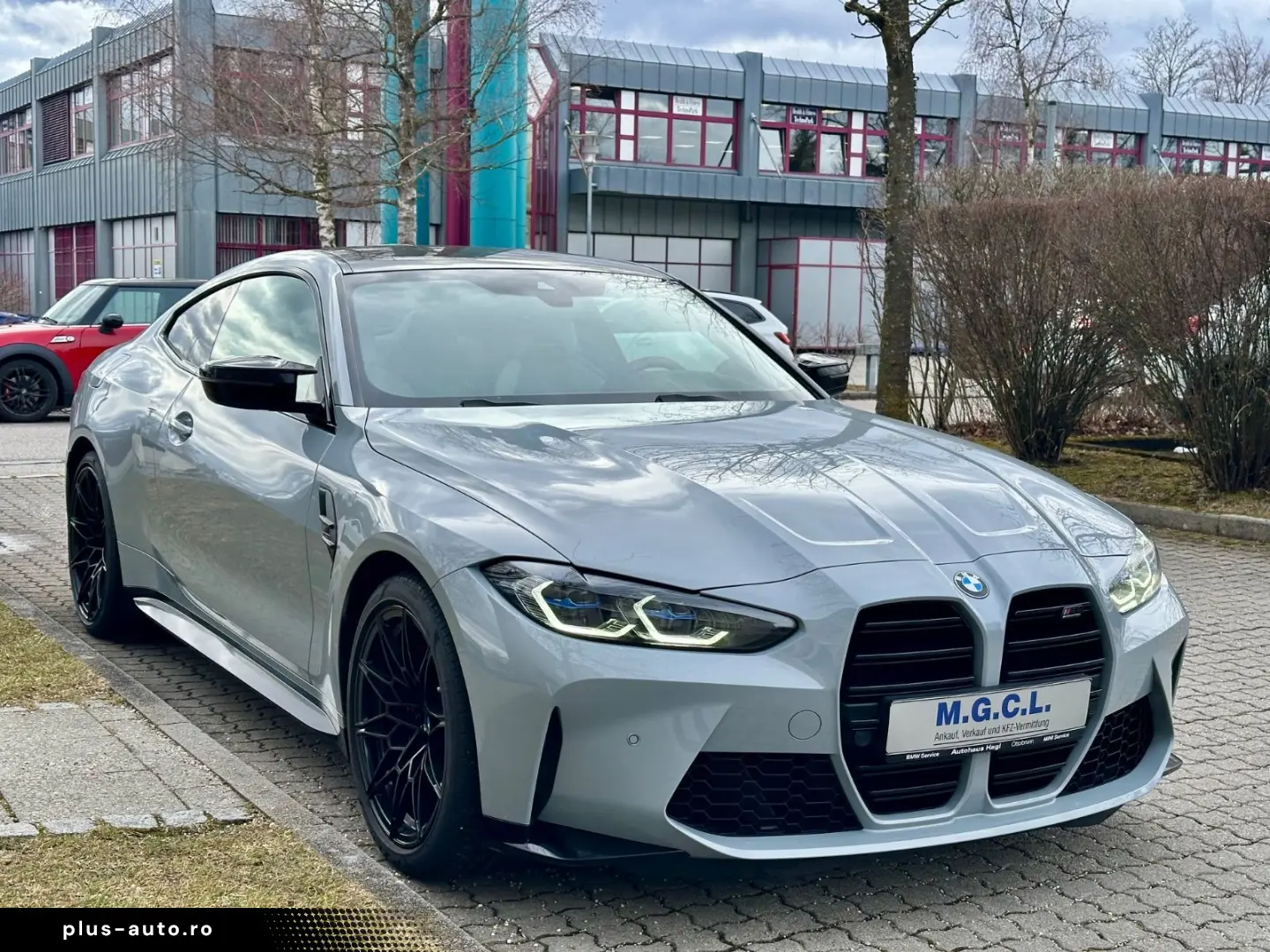 BMW M4 Coupe xDrive Competition-M-Driver