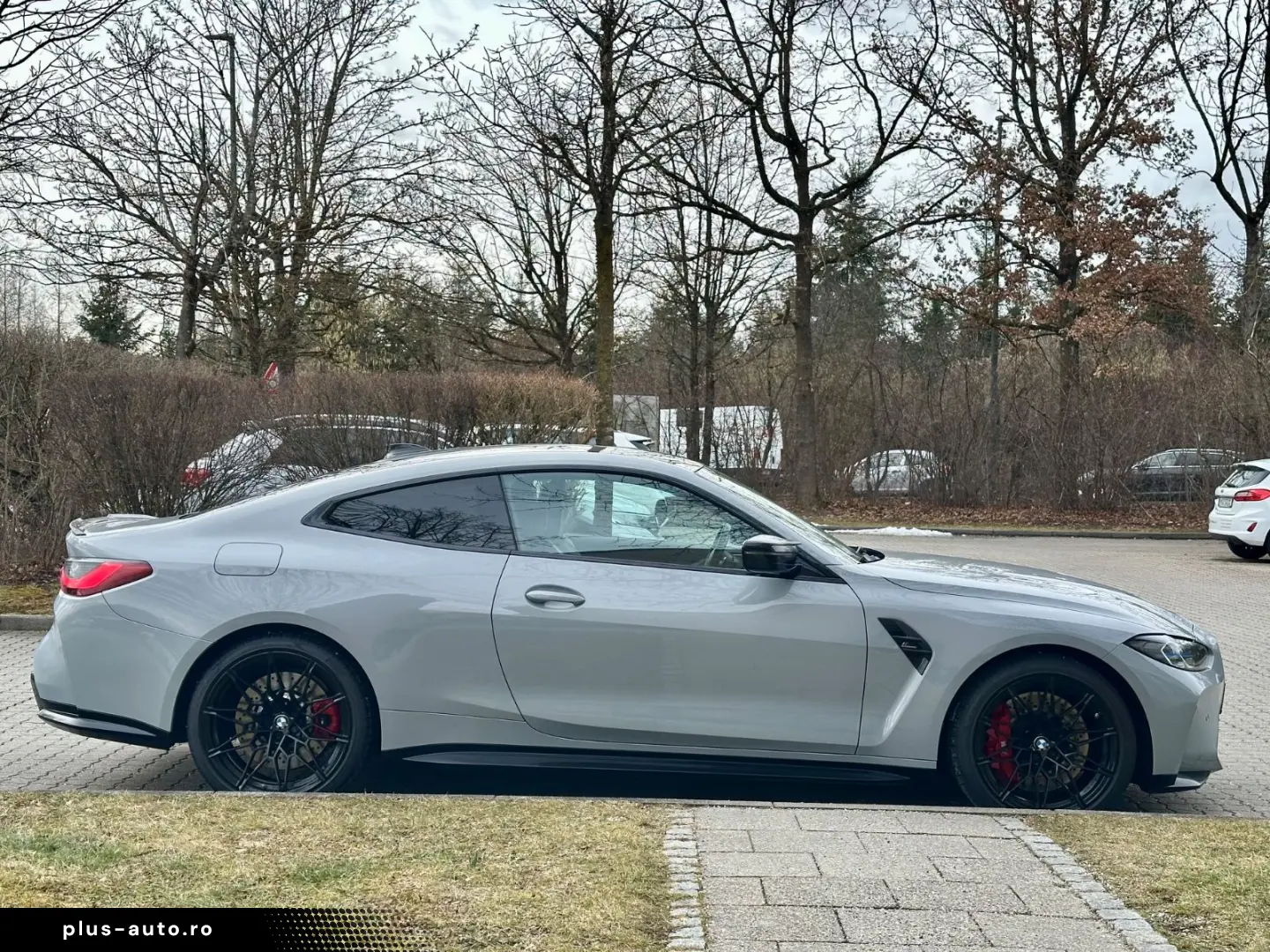 BMW M4 Coupe xDrive Competition-M-Driver