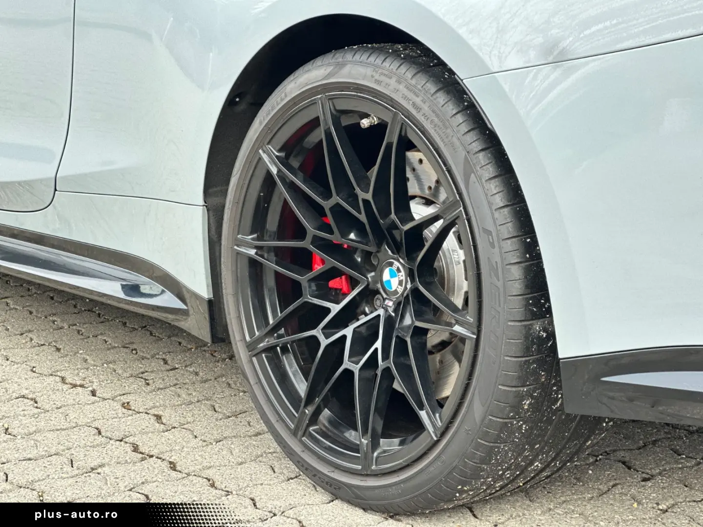 BMW M4 Coupe xDrive Competition-M-Driver