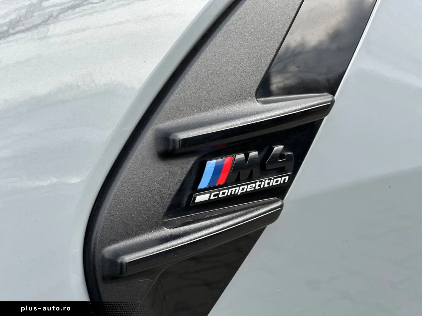 BMW M4 Coupe xDrive Competition-M-Driver