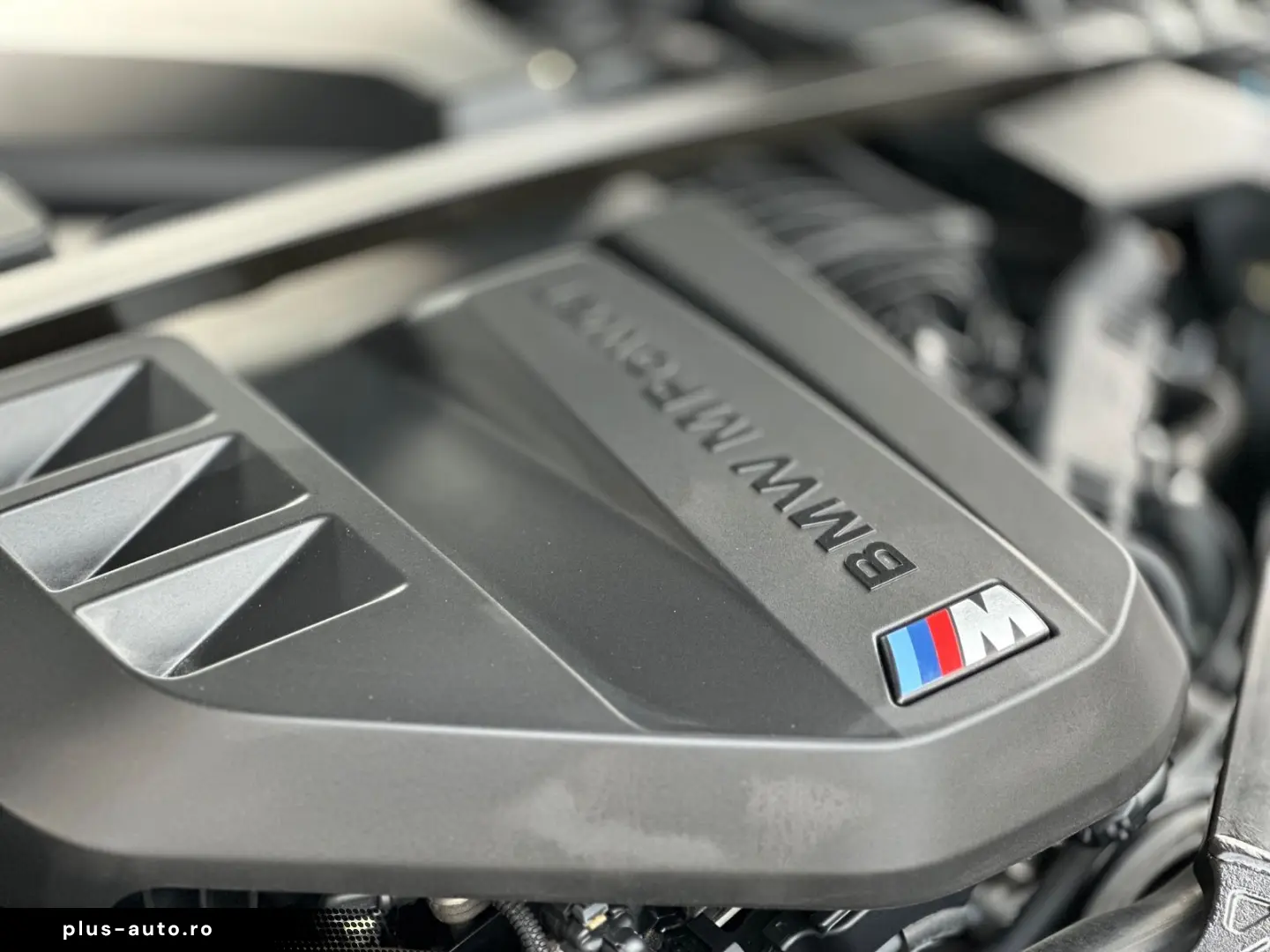 BMW M4 Coupe xDrive Competition-M-Driver
