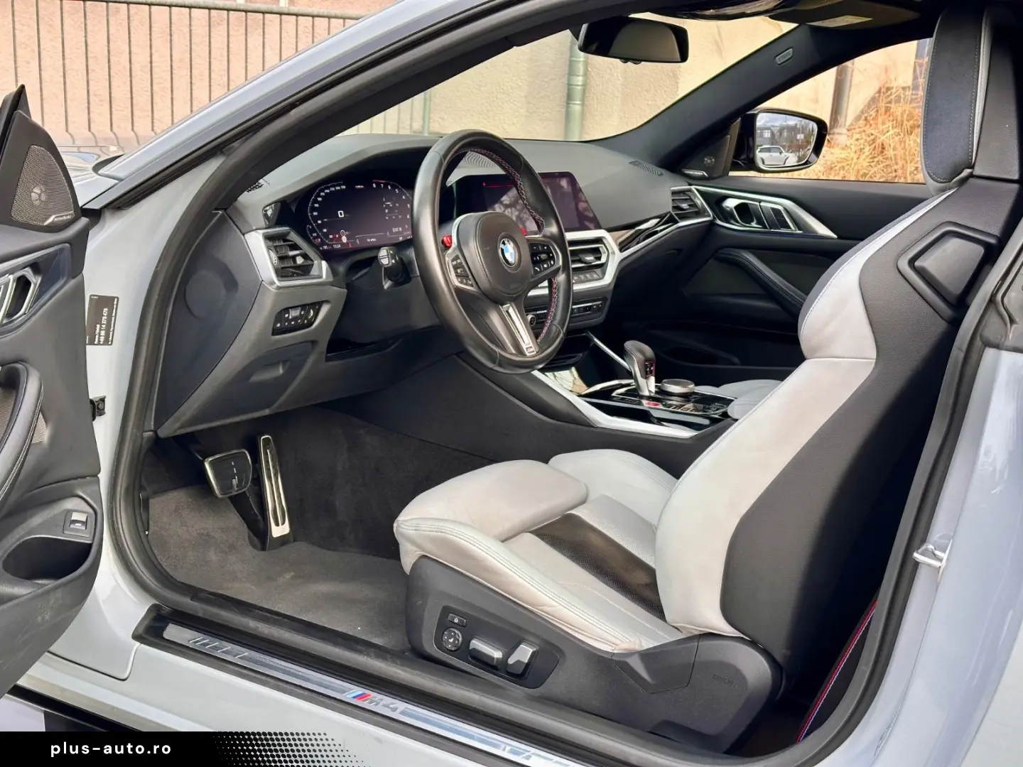 BMW M4 Coupe xDrive Competition-M-Driver