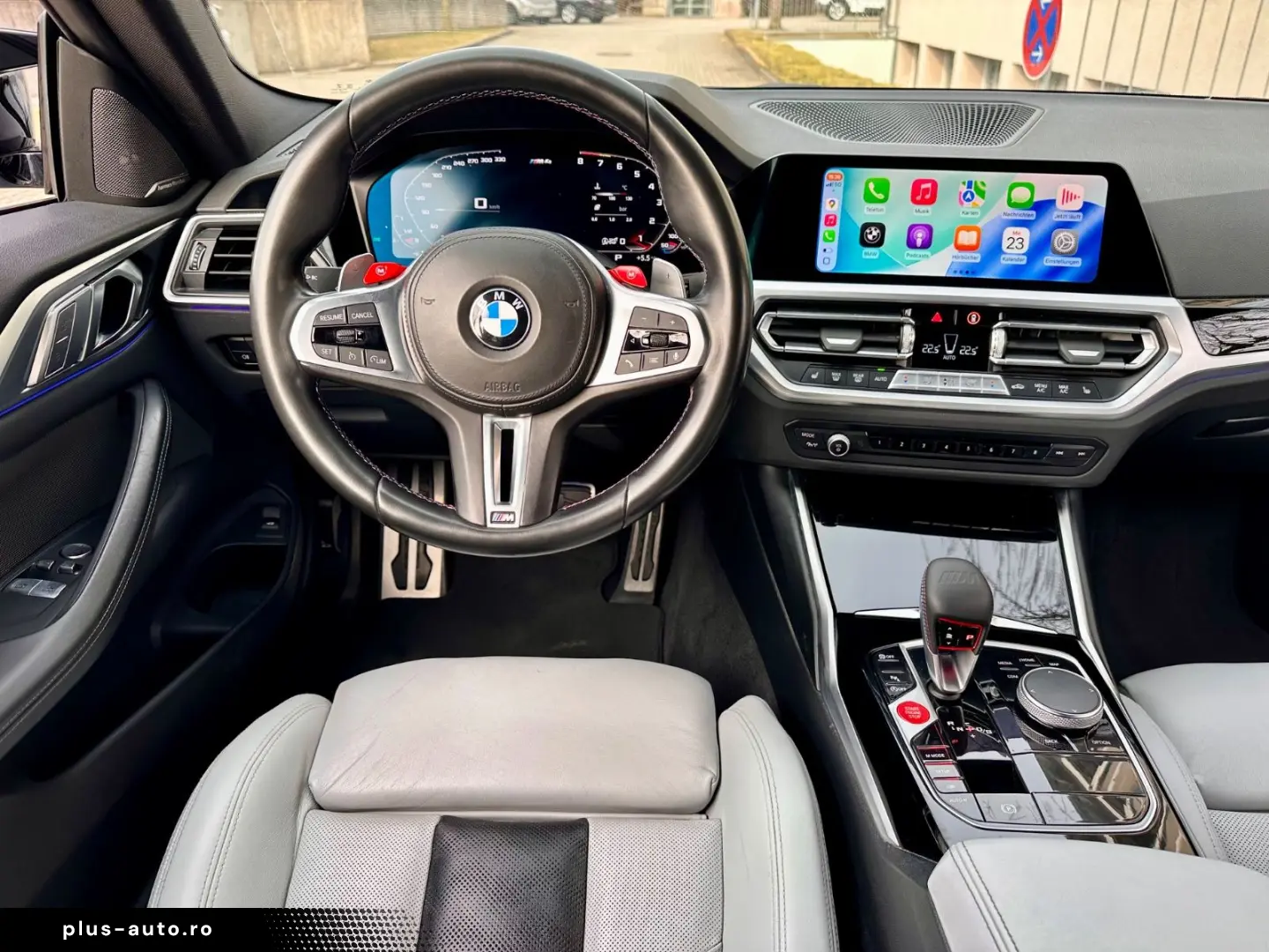 BMW M4 Coupe xDrive Competition-M-Driver