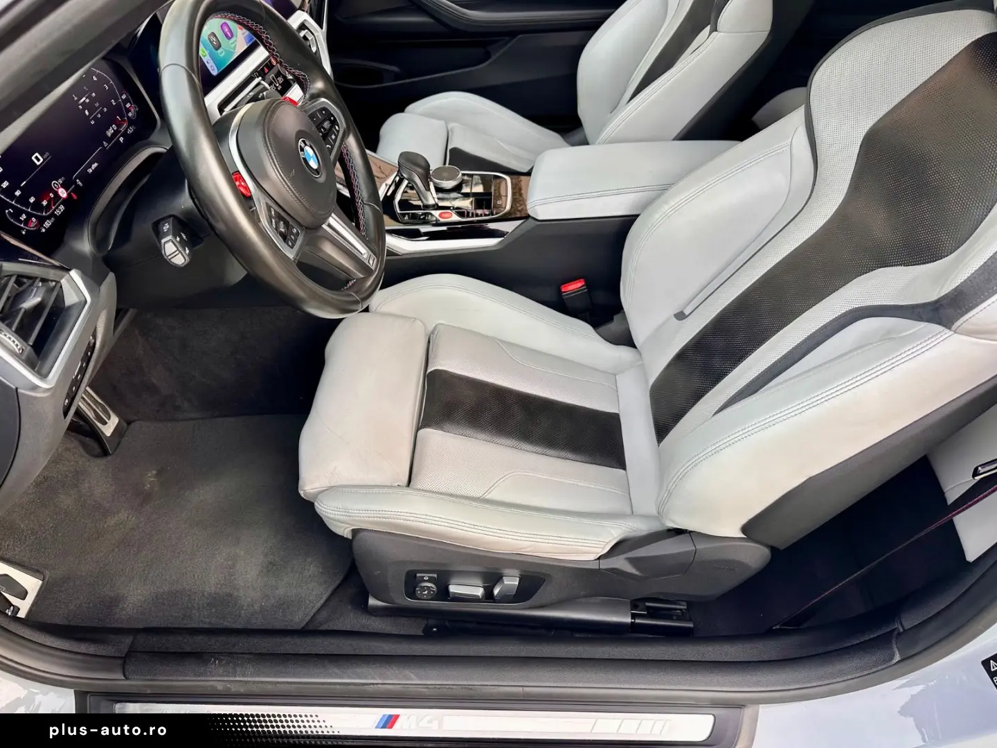 BMW M4 Coupe xDrive Competition-M-Driver