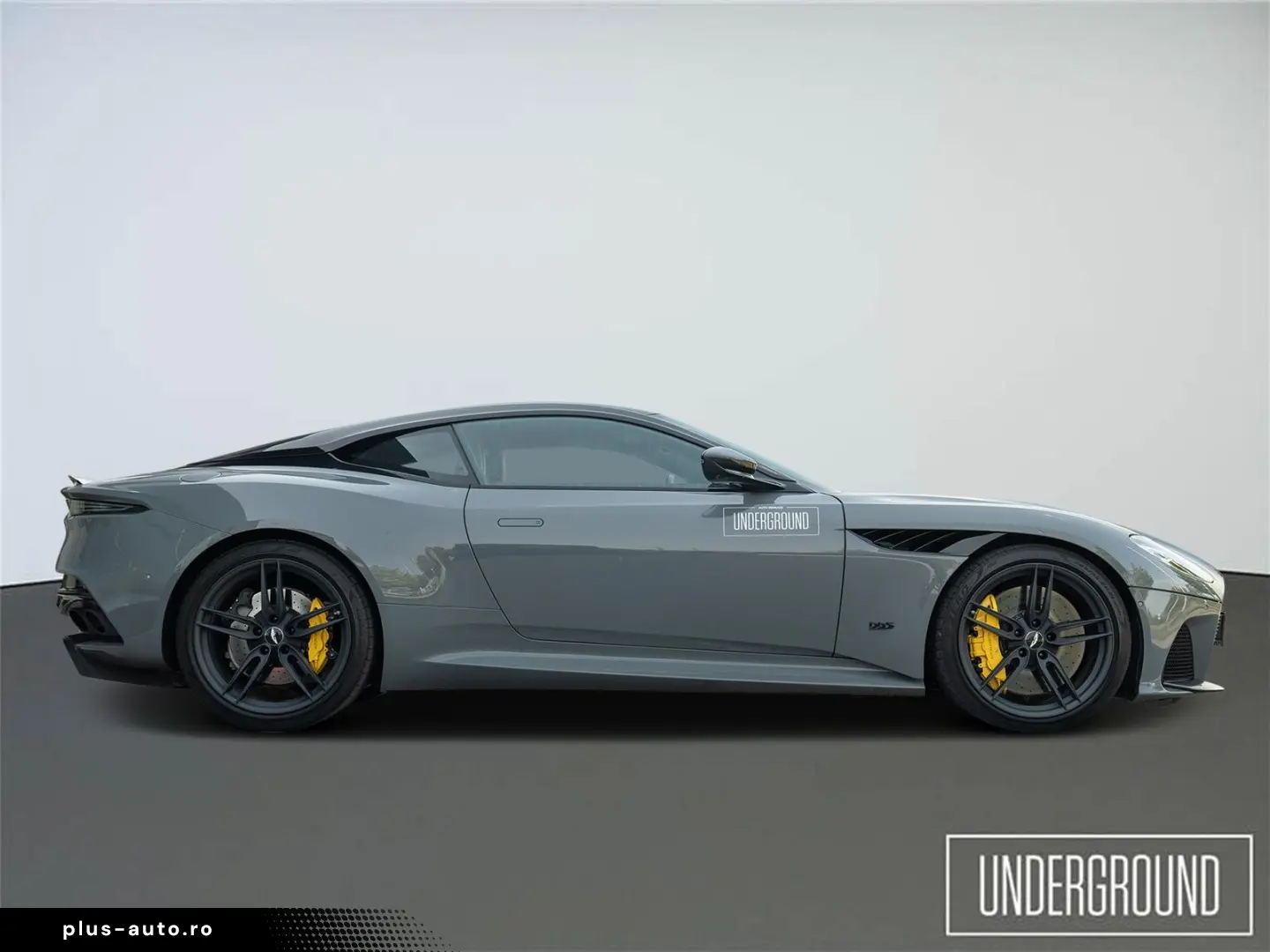 ASTON MARTIN Superleggera 5.2 V12