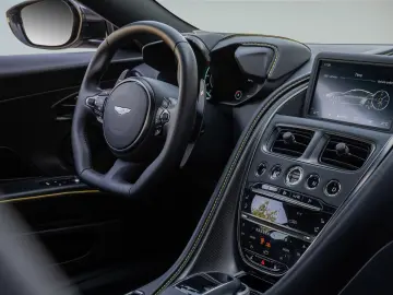 ASTON MARTIN Superleggera 5.2 V12