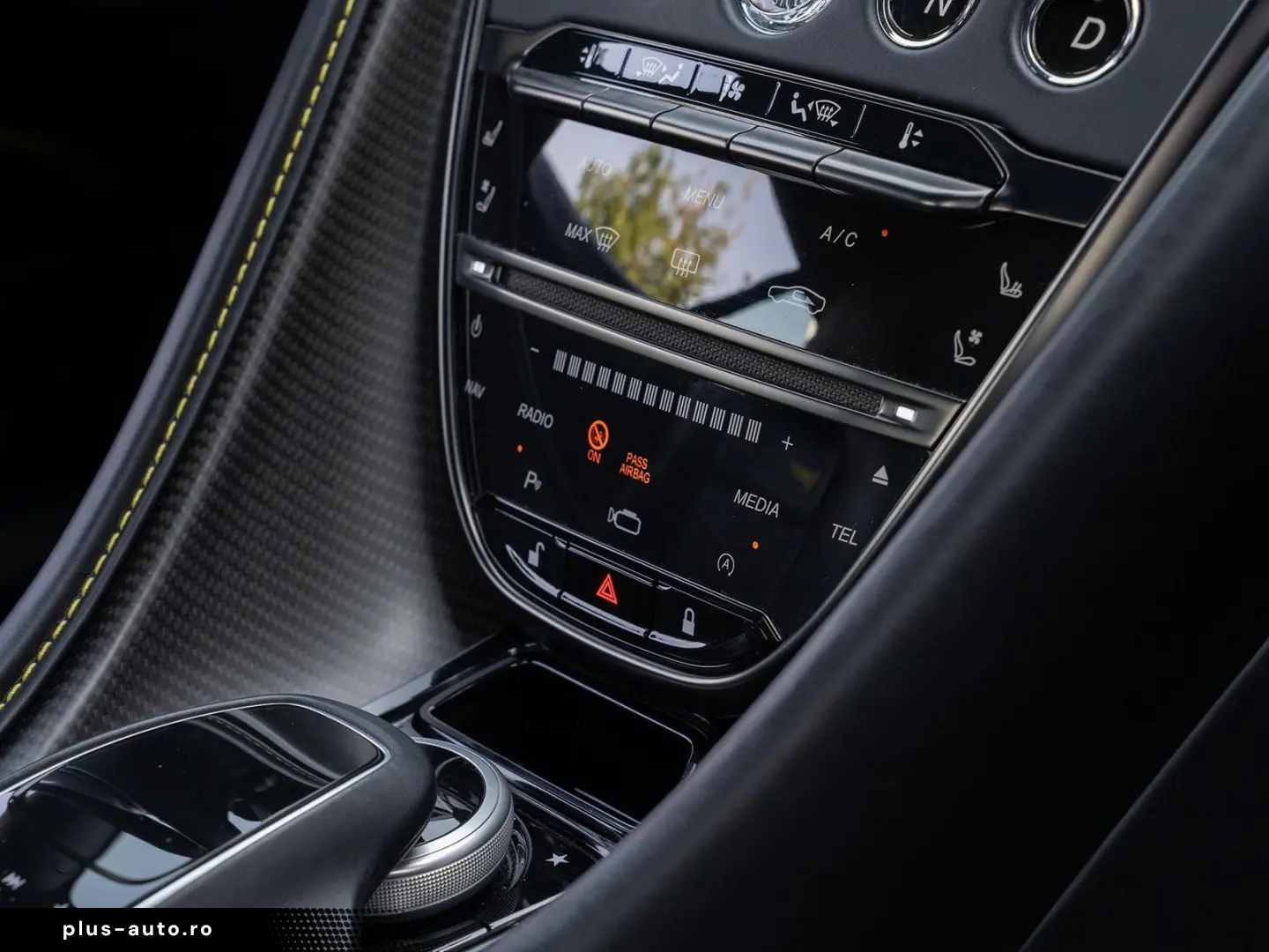 ASTON MARTIN Superleggera 5.2 V12