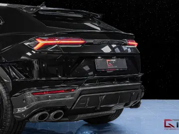 LAMBORGHINI Urus Performante 60th Full Carbon Akrapovic