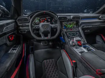 LAMBORGHINI Urus Performante 60th Full Carbon Akrapovic