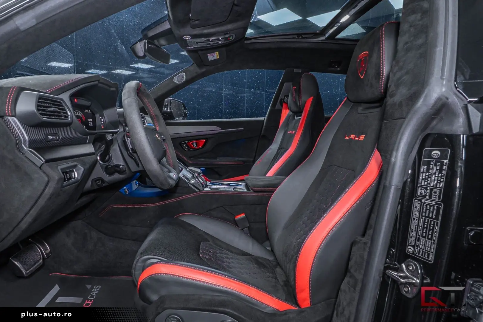 LAMBORGHINI Urus Performante 60th Full Carbon Akrapovic