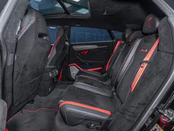 LAMBORGHINI Urus Performante 60th Full Carbon Akrapovic