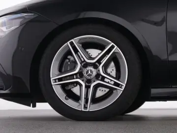 MERCEDES-BENZ CLA 200 AMG