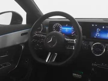 MERCEDES-BENZ CLA 200 AMG