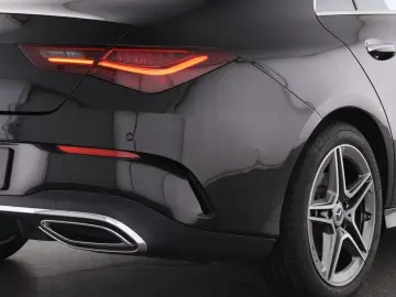 MERCEDES-BENZ CLA 200 AMG