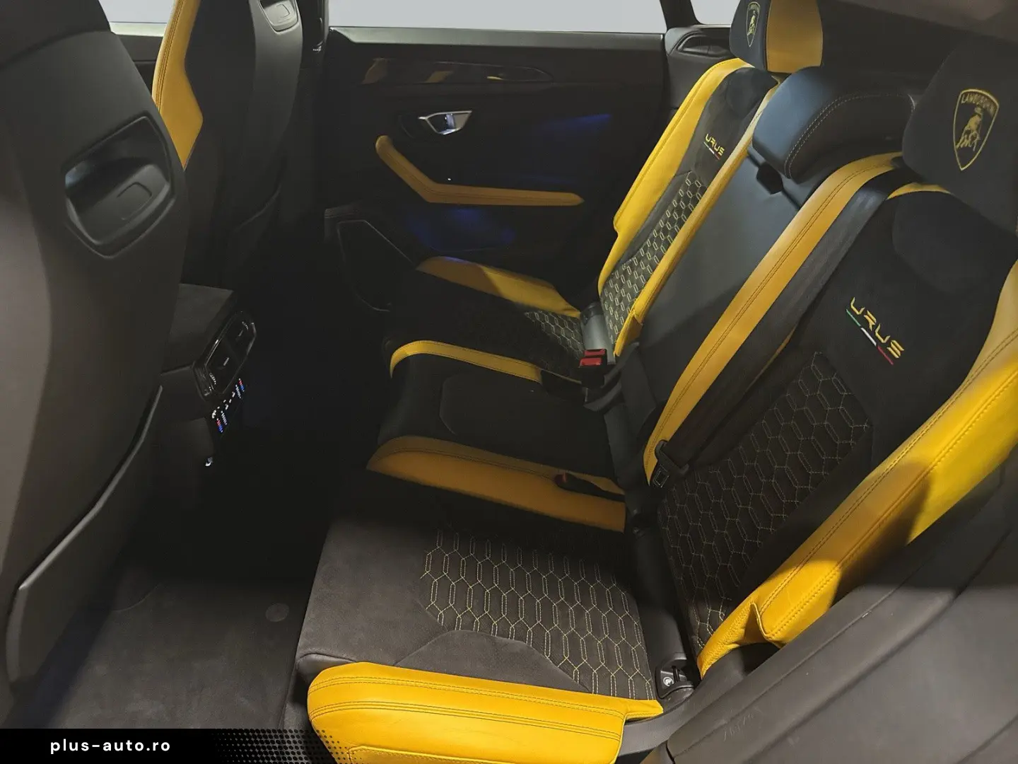 LAMBORGHINI Urus Capsule  Pano  Carbon  360   Soundsystem
