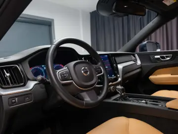 Volvo CX60 D4 Momentum 2WD