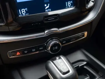 Volvo CX60 D4 Momentum 2WD