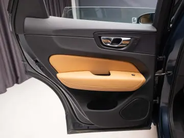 Volvo CX60 D4 Momentum 2WD