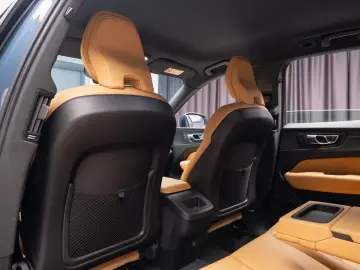 Volvo CX60 D4 Momentum 2WD