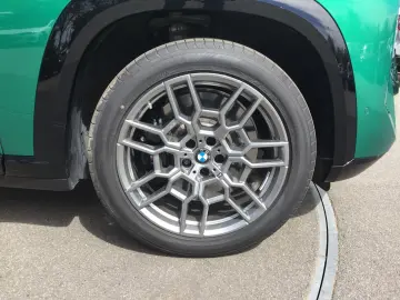 BMW XM 50e AHK ACC KAMERA HK SOUND MASSAGE