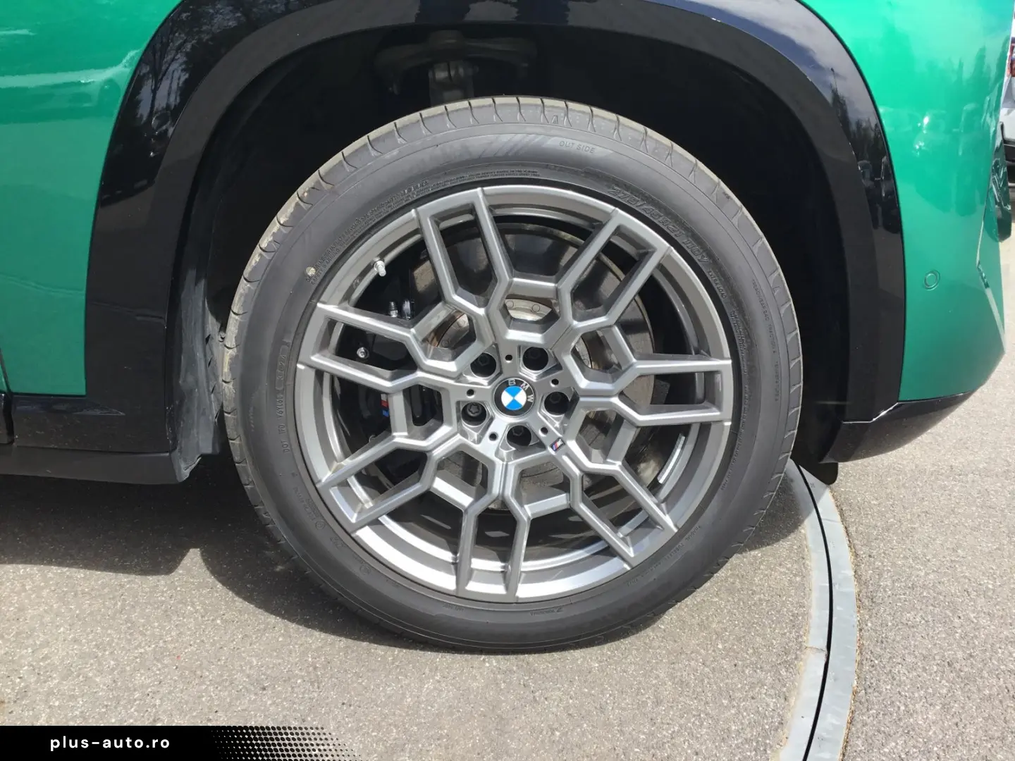 BMW XM 50e AHK ACC KAMERA HK SOUND MASSAGE