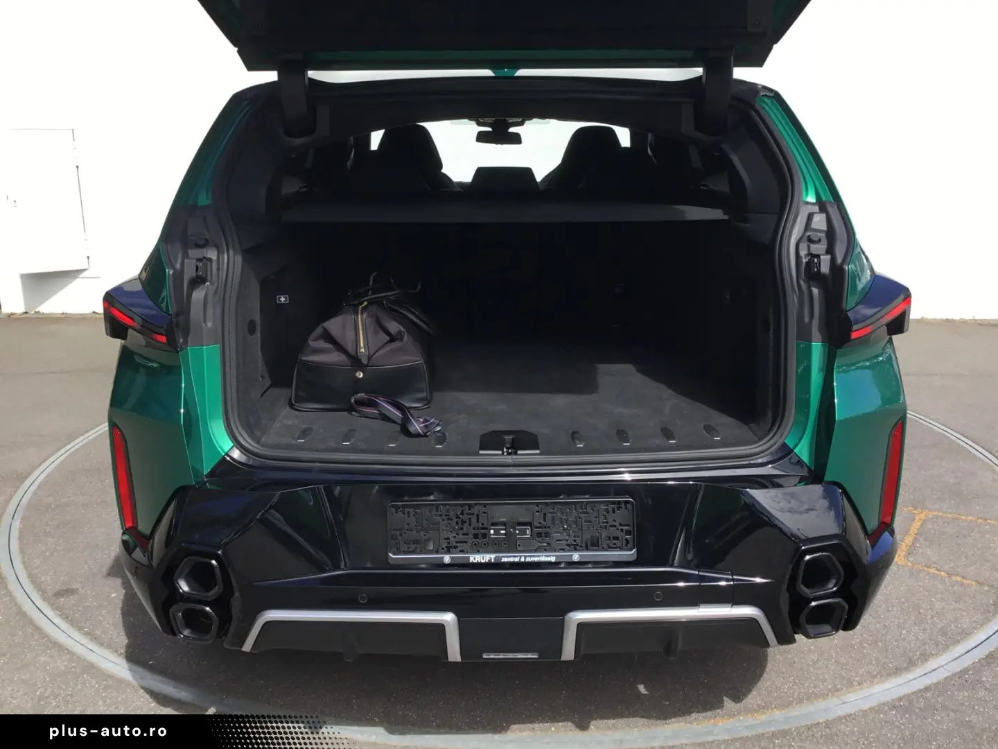BMW XM 50e AHK ACC KAMERA HK SOUND MASSAGE