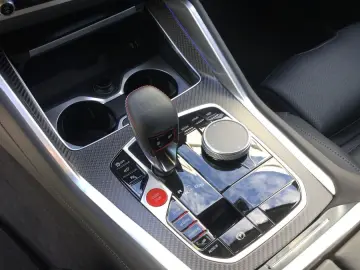 BMW XM 50e AHK ACC KAMERA HK SOUND MASSAGE